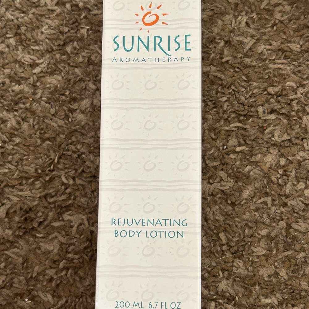 Avon Sunrise Aromatherapy Rejuvenating Body Lotion